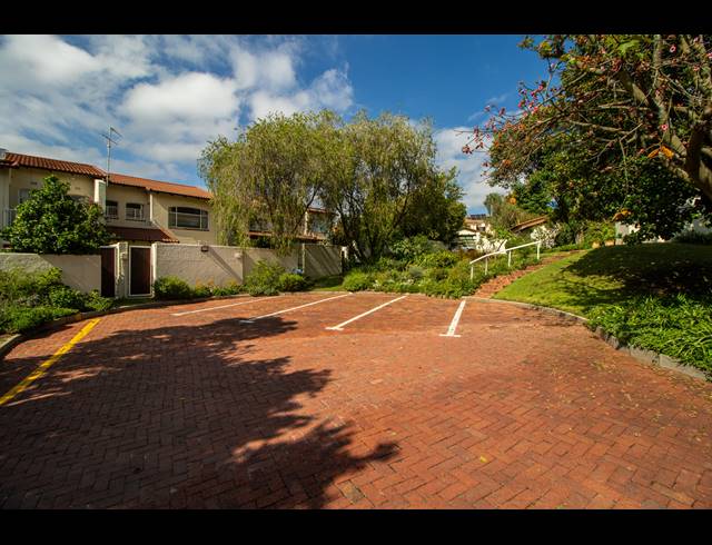 3 BEDROOM TOWNHOUSE TO LET IN STRATHAVON